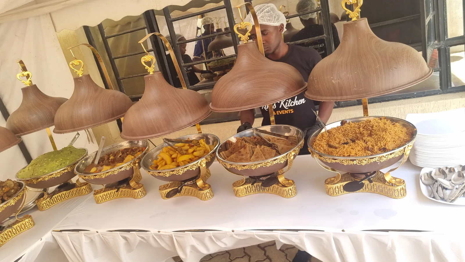 Wood-Grain Canopy Warming Stations