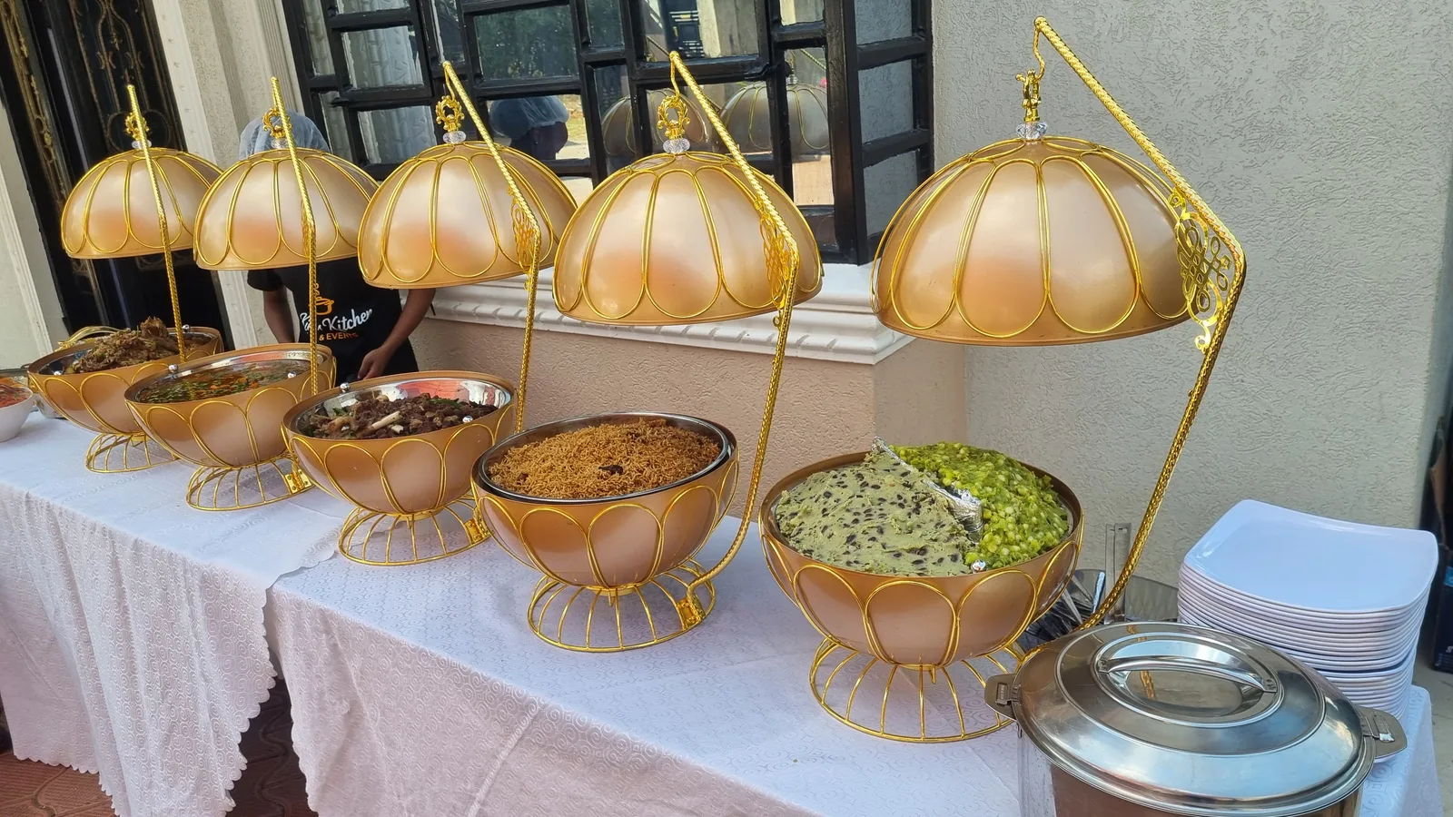 Gold Sphere Roll-Top Chafing Line